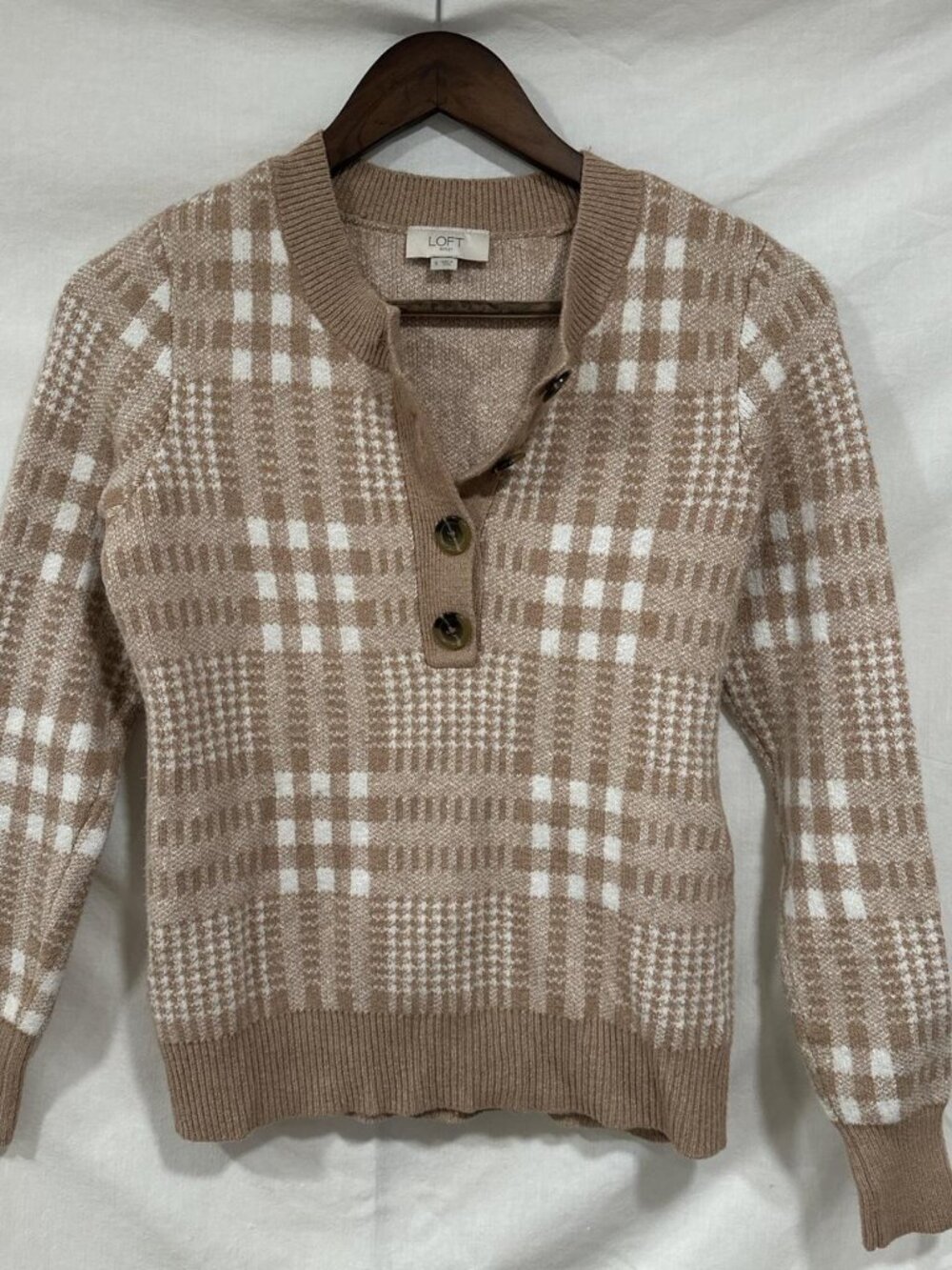 Brown and white plaid sweater #preppy